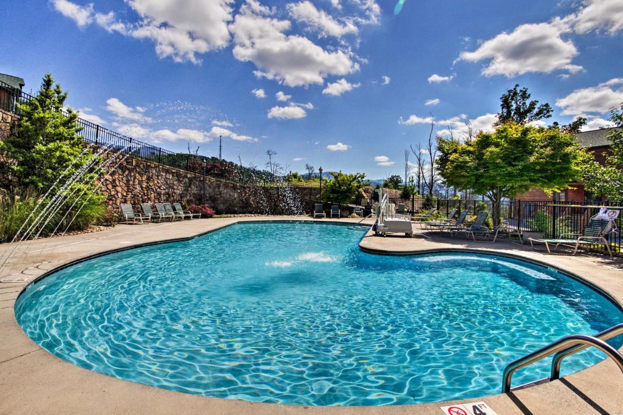 Cabin With Pool Access About 3 Mi To Downtown Gatlinburg Buitenkant foto